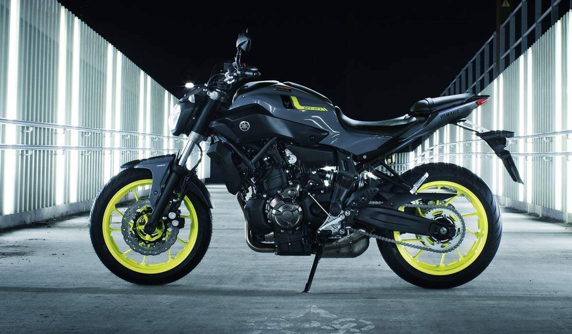 Yamaha MT07 Moto Cage Night Fluo